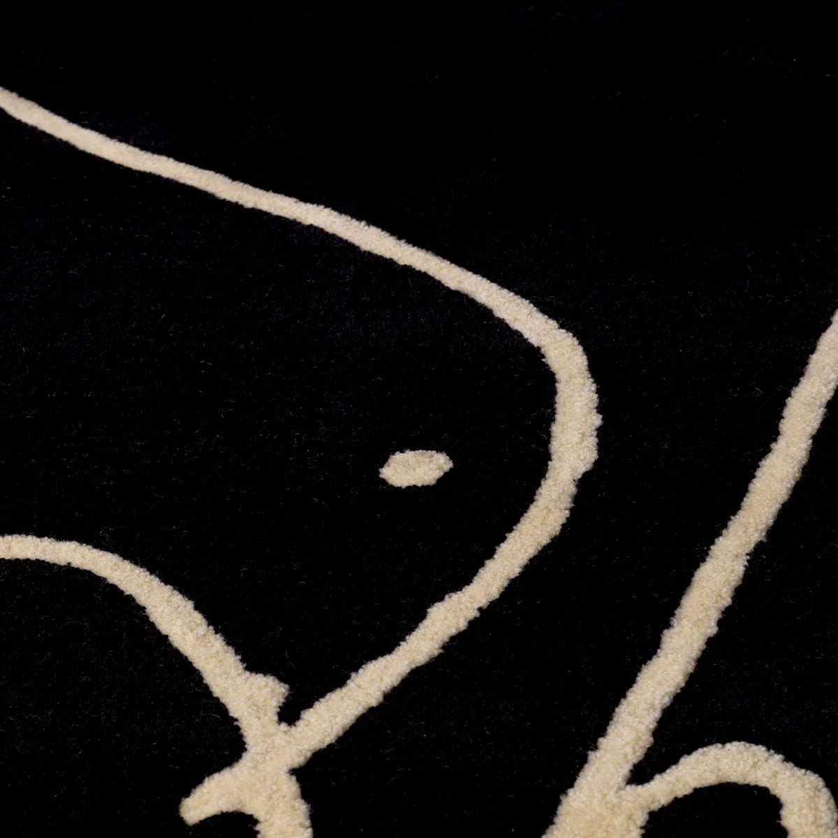 Piccione Rug | Black