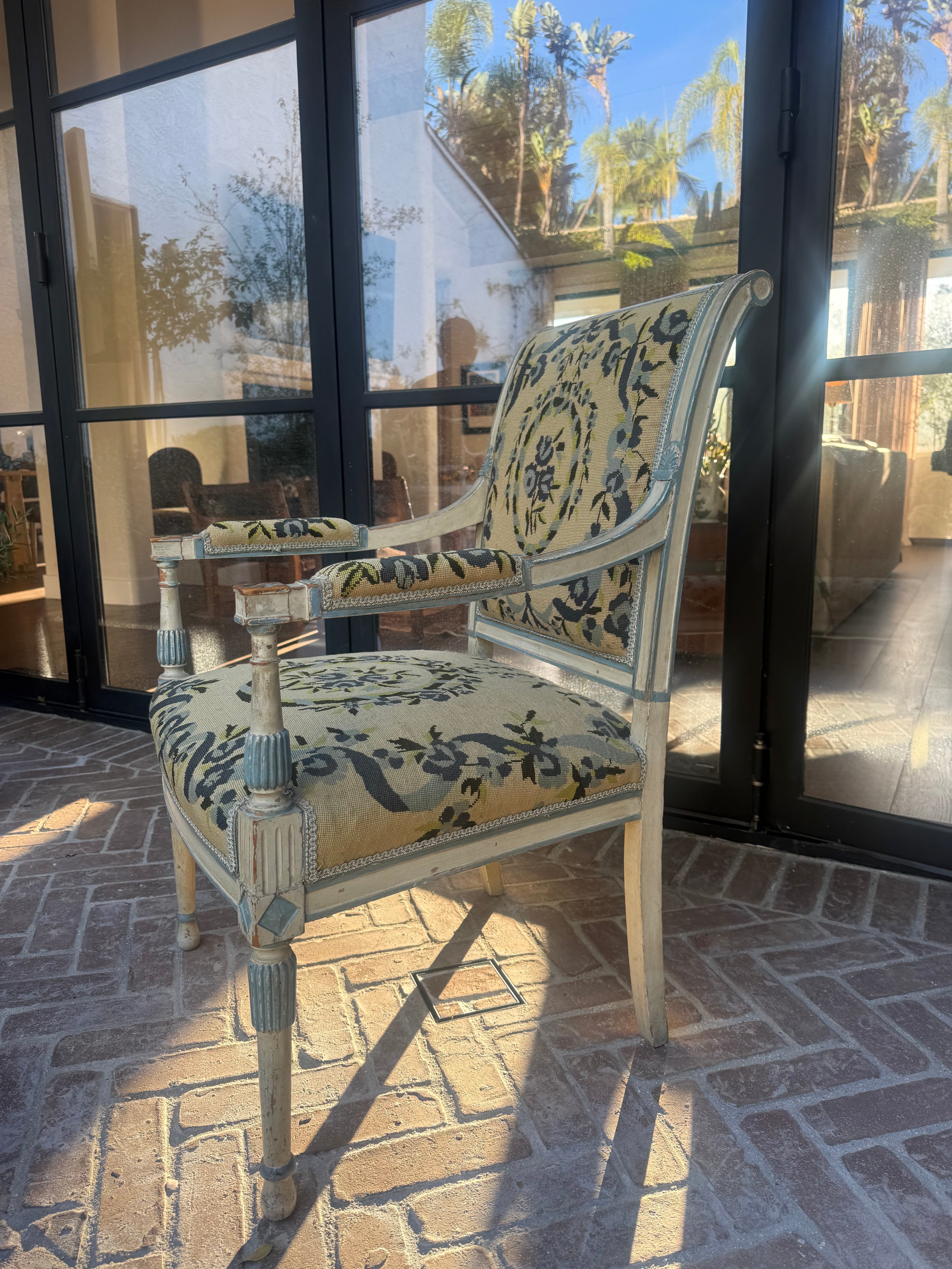 A Pair of Belle Époque ‘Grisaille’ Fauteuils