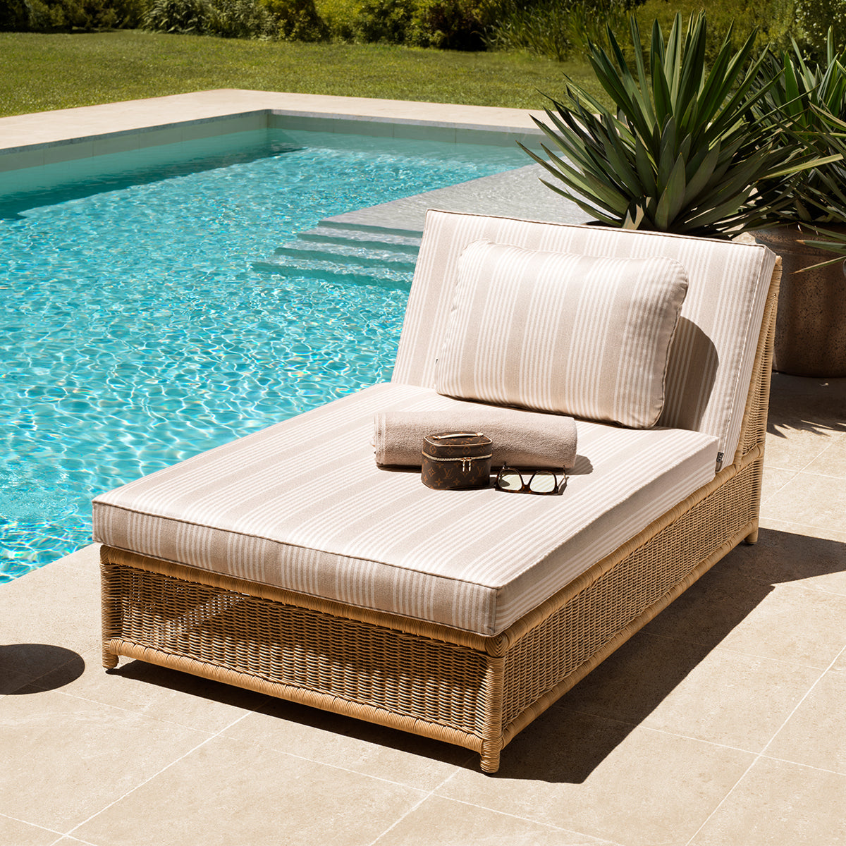 Hampton Outdoor Sectional