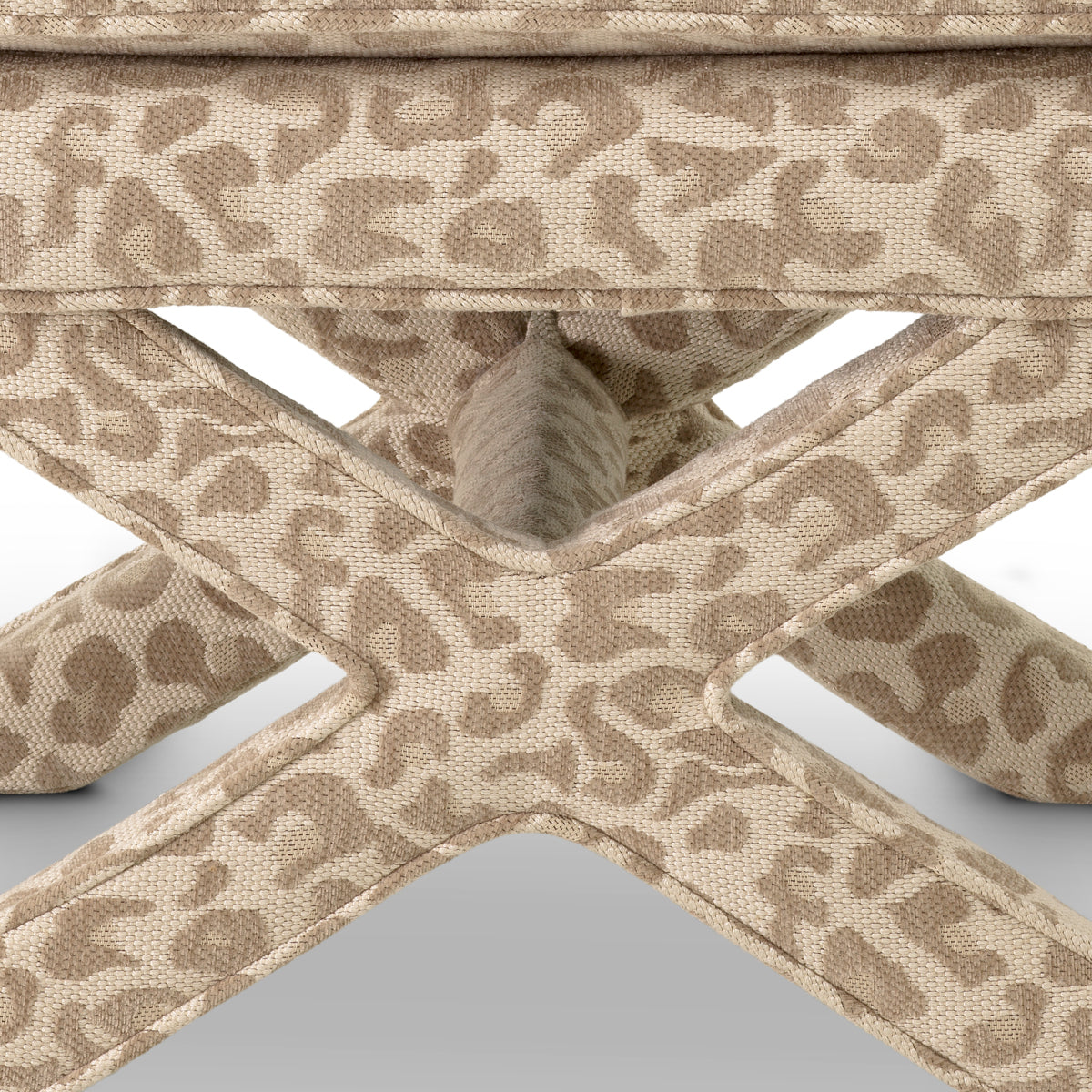 Cordoba Ottoman | Leopard beige