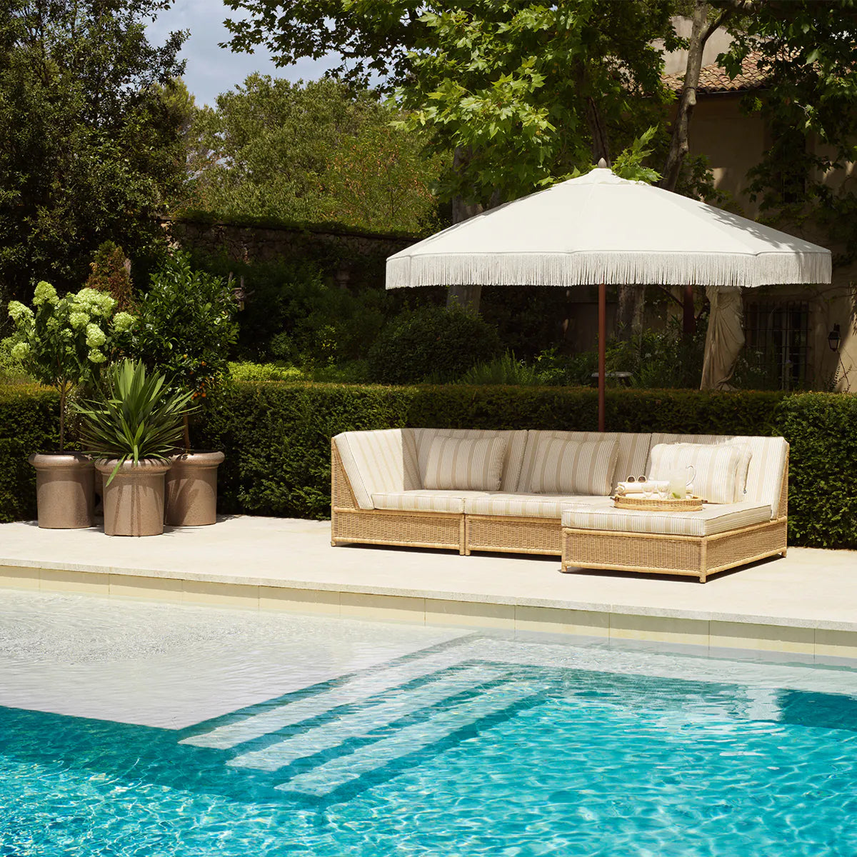 Hampton Modular Outdoor Sectional