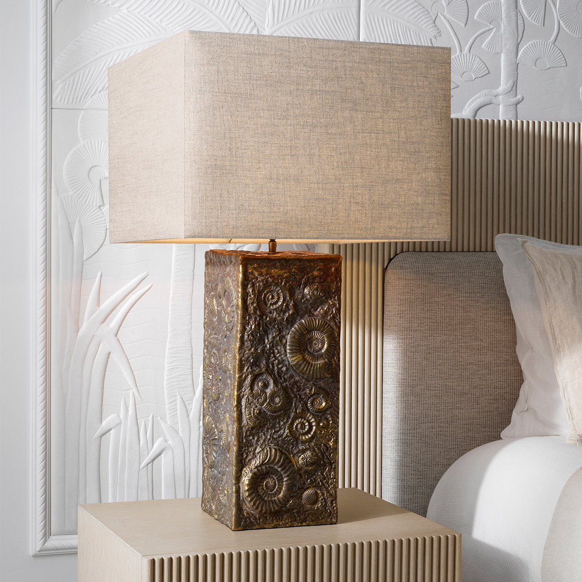 Kamari Table Lamp