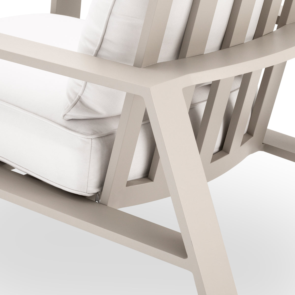Belle Vue Outdoor Armchair | Sand