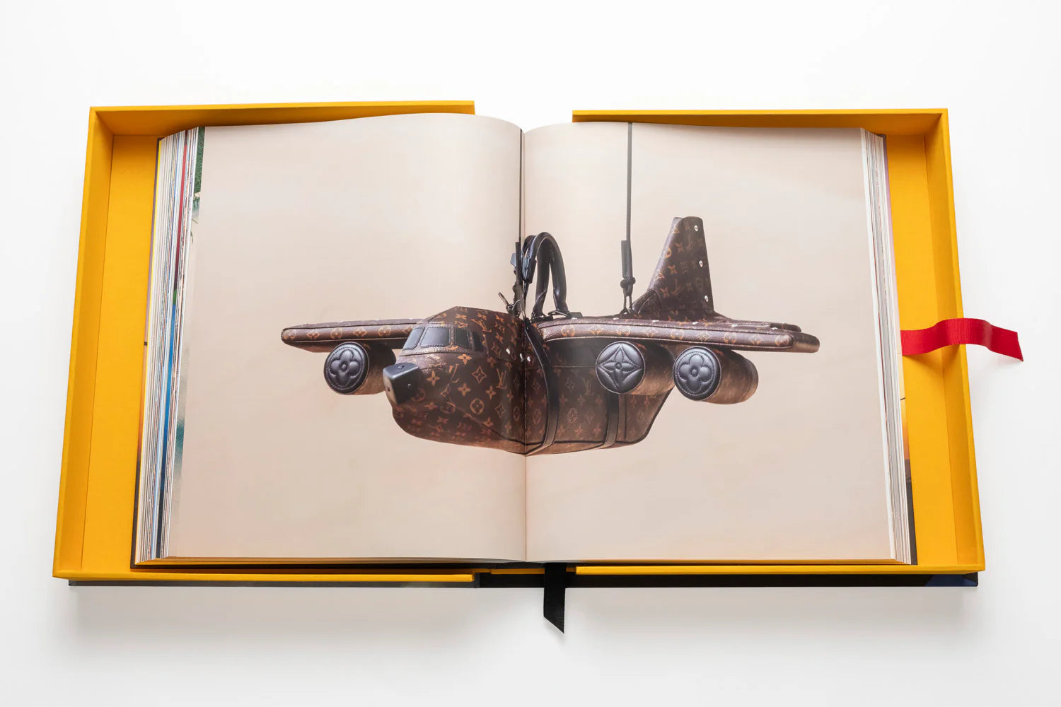 Louis Vuitton: Virgil Abloh (Ultimate Edition) – Eichholtz Los Angeles Louis Vuitton: Virgil Abloh (Ultimate Edition) – Eichholtz Los Angeles